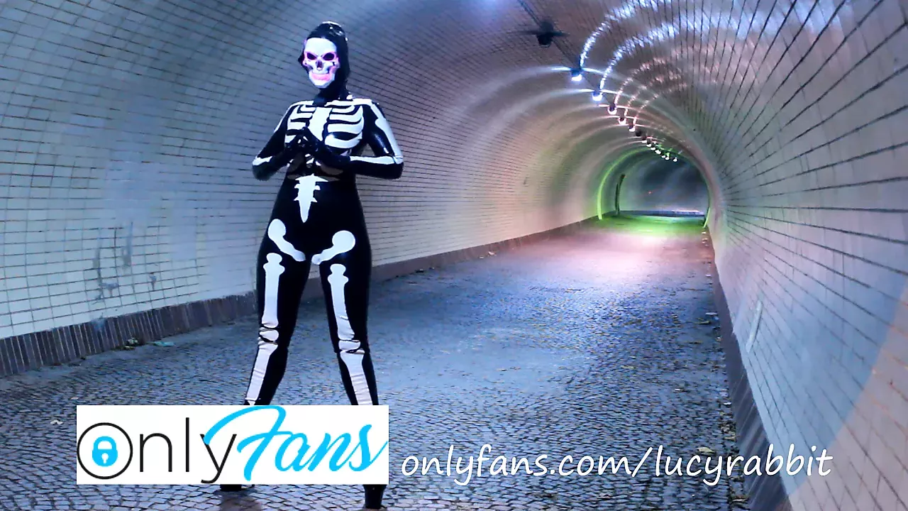 It is BONE day! will you join me on my latex photoshoot?