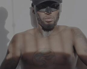 DrBlack Masturbating & explodes while watching porn